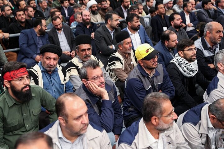 تقرير مصور/ قائد الثورة يلقي كلمة بذكرى الشهيد رئيسي وشهداء الخدمة