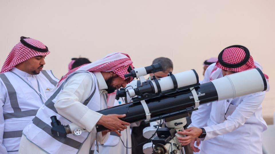 Saudi Arabia calls on Muslims to sight Dhul Hijjah crescent moon on May 27