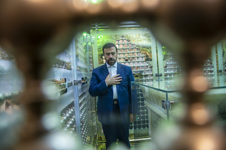 تصاویر| آیین غبارروبی مضجع شریف سیدعلاالدین حسین(ع) با حضور استاندار فارس