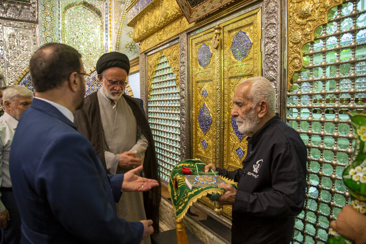 تصاویر| آیین غبارروبی مضجع شریف سیدعلاالدین حسین(ع) با حضور استاندار فارس