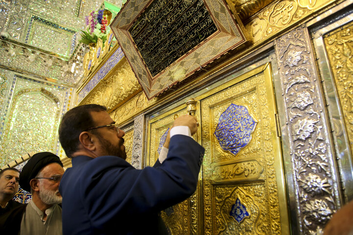 تصاویر| آیین غبارروبی مضجع شریف سیدعلاالدین حسین(ع) با حضور استاندار فارس