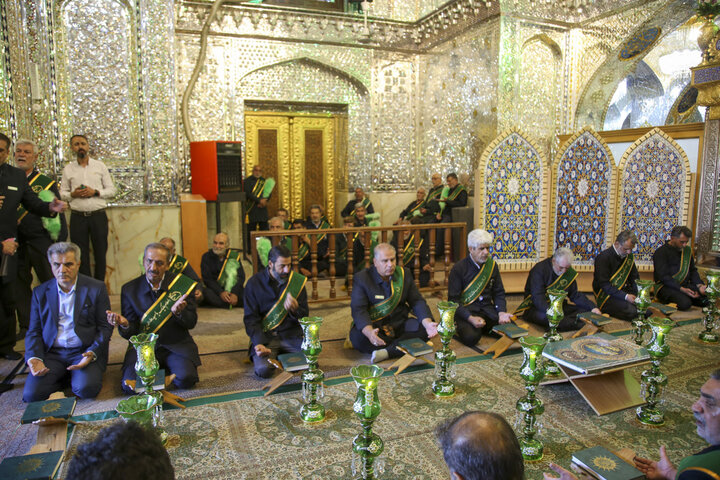 تصاویر| آیین غبارروبی مضجع شریف سیدعلاالدین حسین(ع) با حضور استاندار فارس