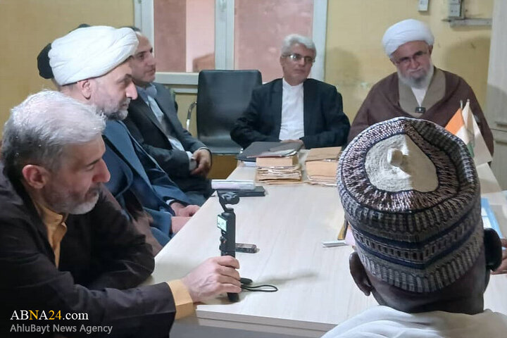 Photos: Secretary General of AhlulBayt World Assembly meets with Imam of Grand Mosque of Niamey
