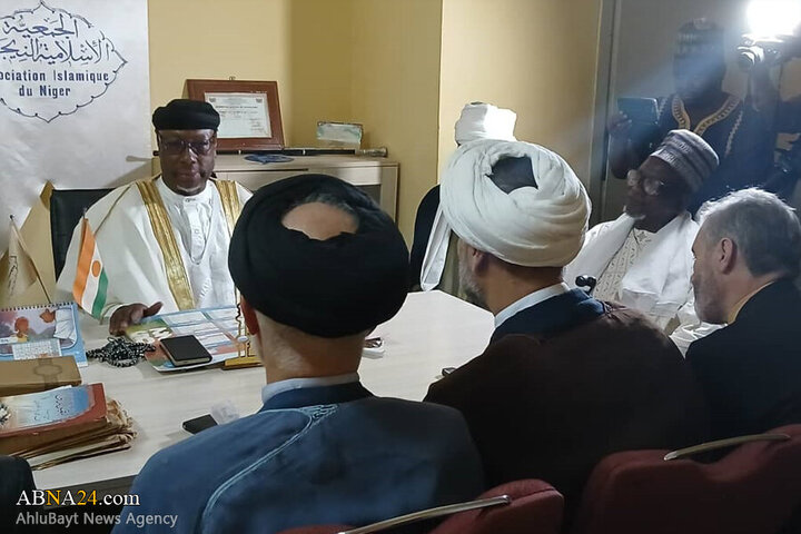 Photos: Secretary General of AhlulBayt World Assembly meets with Imam of Grand Mosque of Niamey