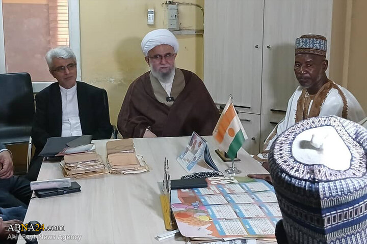 Photos: Secretary General of AhlulBayt World Assembly meets with Imam of Grand Mosque of Niamey