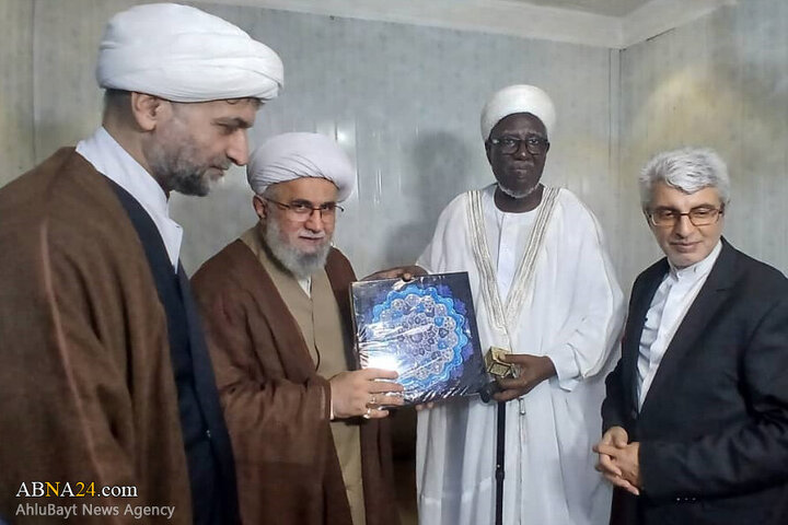 Photos: ecretary General of AhlulBayt World Assembly meets with Tijaniyya Qutb in Kiota, Niger