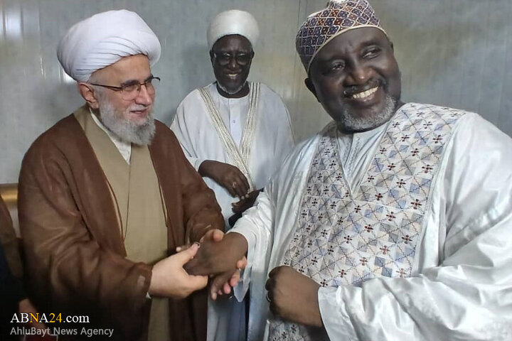Photos: ecretary General of AhlulBayt World Assembly meets with Tijaniyya Qutb in Kiota, Niger