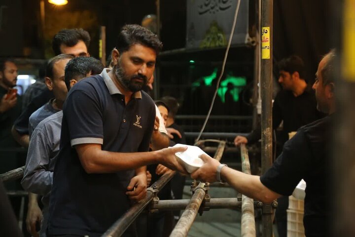 Photos: Mawkibs of Hazrat Masoumeh shrine serving pilgrims on eve of Imam Jawad martyrdom