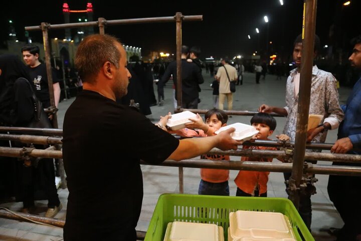 Photos: Mawkibs of Hazrat Masoumeh shrine serving pilgrims on eve of Imam Jawad martyrdom