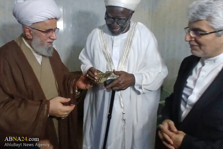 تقرير مصور/ الأمين العام للمجمع العالمي لأهل البيت (ع) يلتقي زعيم التيجانية بمدينة "كيوتا" في النيجر