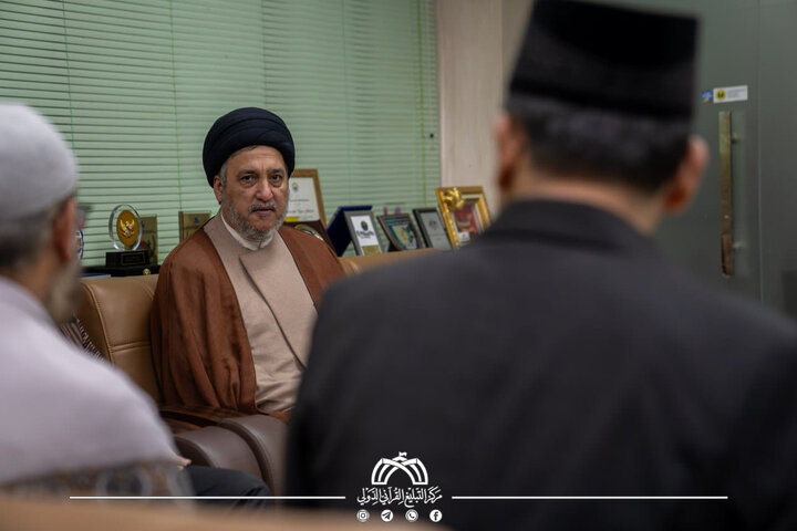 تقرير مصور/ العتبة الحسينية تنظّم جلسة علمية في جامعة جاكرتا الحكومية بهدف تعزيز التواصل القرآني