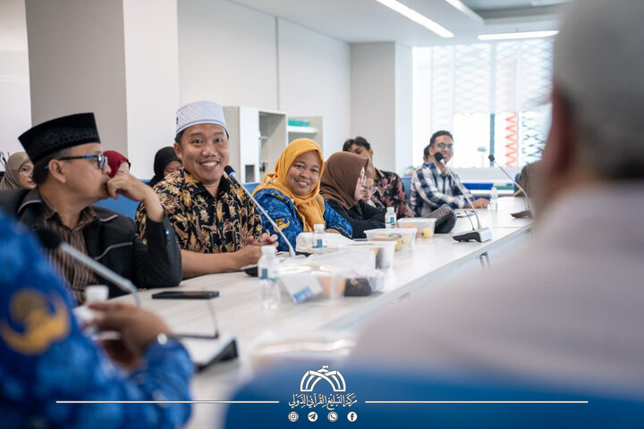 تقرير مصور/ العتبة الحسينية تنظّم جلسة علمية في جامعة جاكرتا الحكومية بهدف تعزيز التواصل القرآني