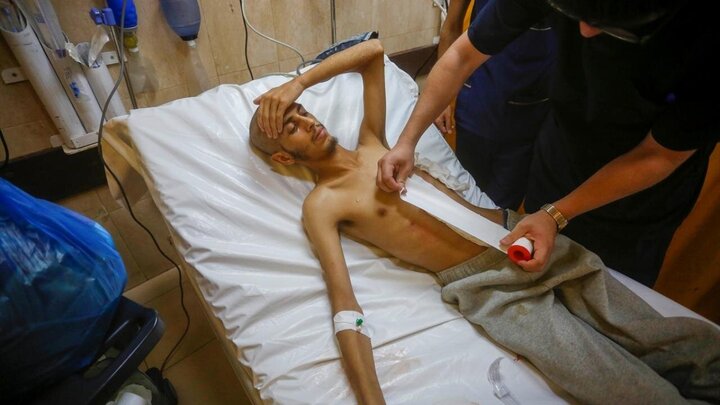 Photos: 13 Palestinian prisoners released from Israeli prisons