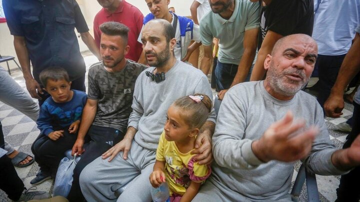 Photos: 13 Palestinian prisoners released from Israeli prisons
