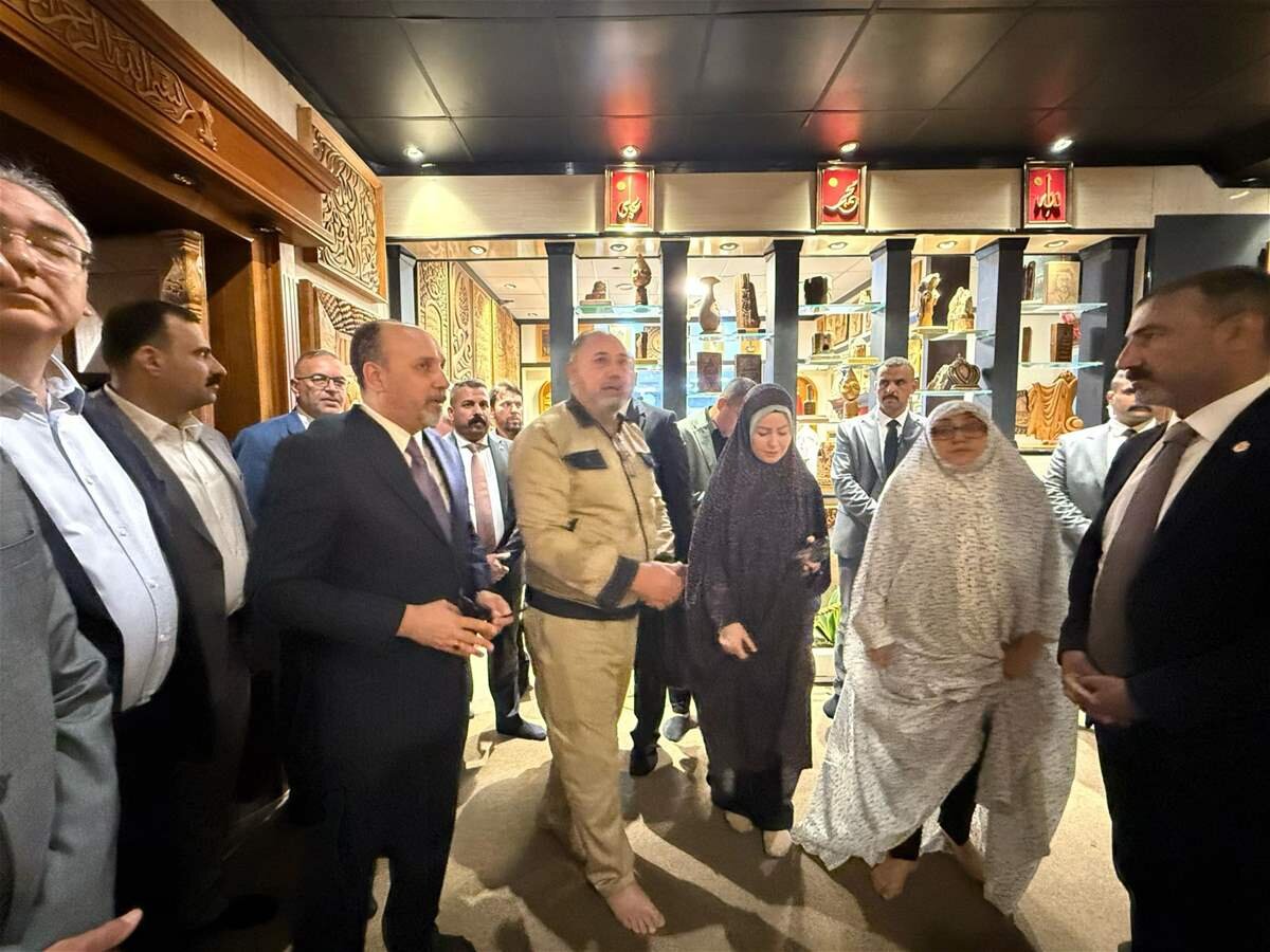 وفد تركي يزور مرقد الإمامين الكاظمين في بغداد (ع)