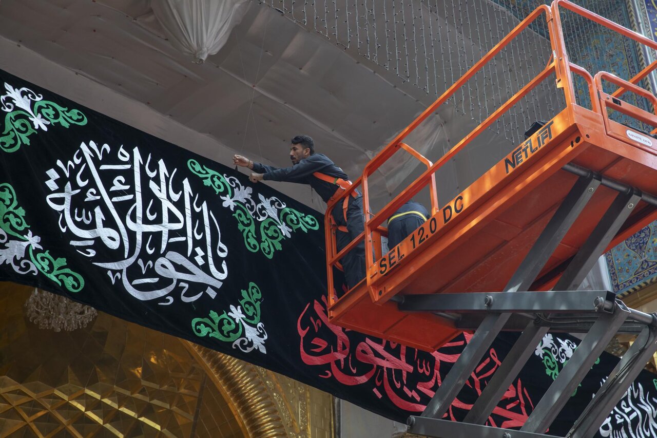 Al-Abbas holy shrine publishes signs of grief in commemoration of martyrdom of Imam al-Jawad (+Photos)