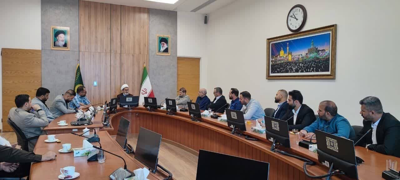 وفد من الباحثين العراقيين يلتقي معاون الشؤون الدولية في العتبة الرضوية المقدسة