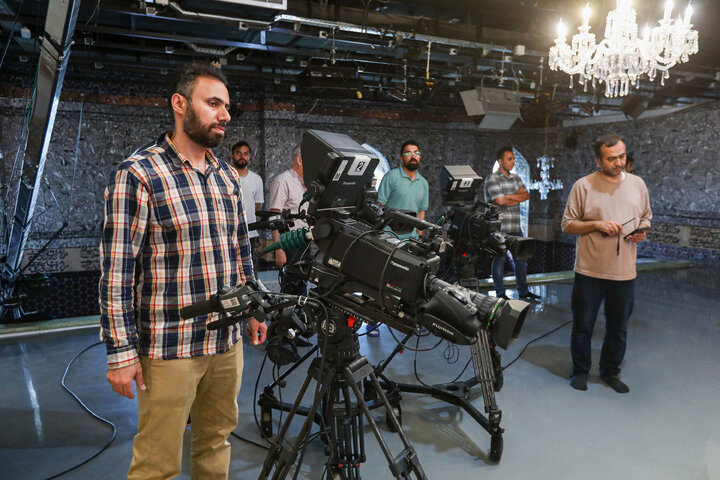 Photos: Australian cultural activist participates in Tawhid Khaneh TV program