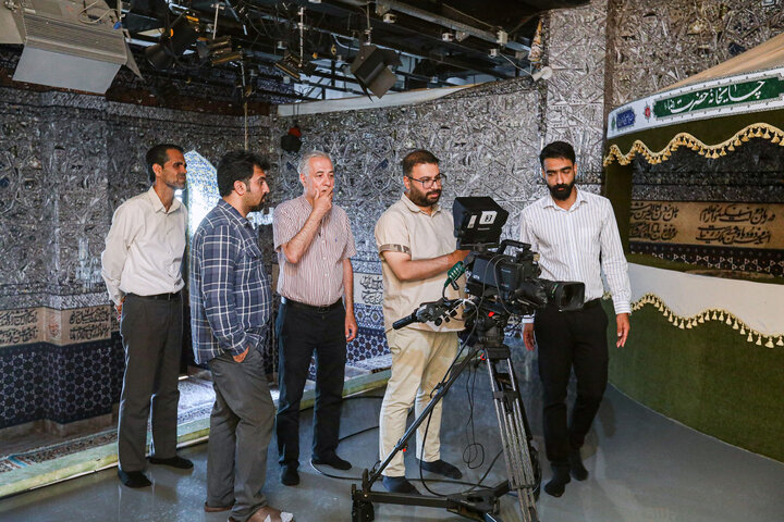 Photos: Australian cultural activist participates in Tawhid Khaneh TV program