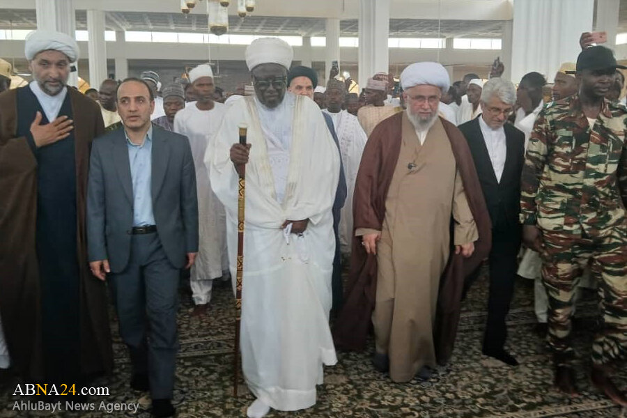 حضور دبیرکل مجمع جهانی اهلبیت(ع) در نماز جمعه شهر «کیوتا» نیجر حضور دبیرکل مجمع جهانی اهلبیت(ع) در نماز جمعه شهر «کیوتا» نیجر