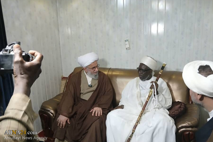 حضور دبیرکل مجمع جهانی اهلبیت(ع) در نماز جمعه شهر «کیوتا» نیجر حضور دبیرکل مجمع جهانی اهلبیت(ع) در نماز جمعه شهر «کیوتا» نیجر