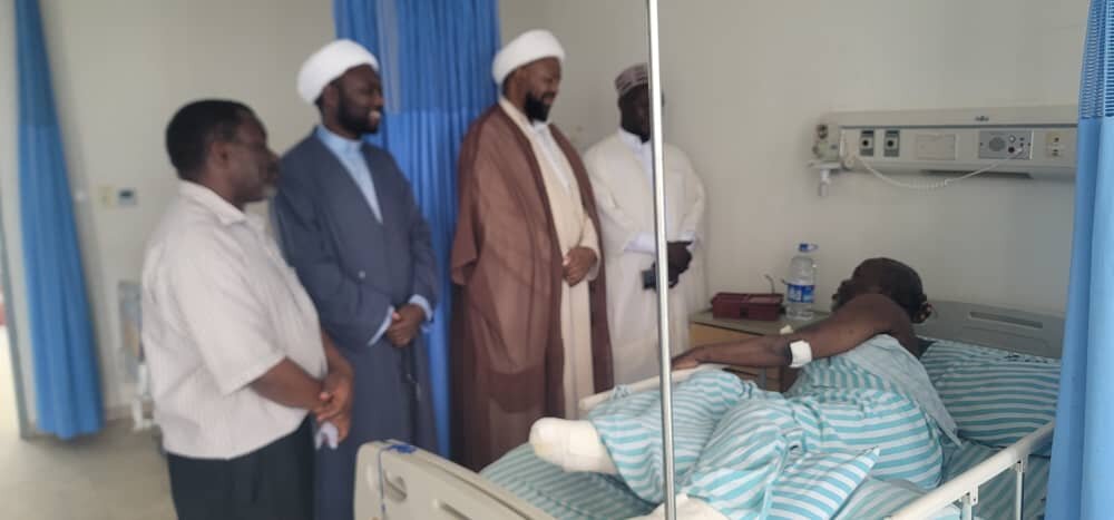 Ziara ya Maulana Sheikh Jalala Hospitali ya Mloganzila kumtembelea Sheikh Mbelango Allah aimarishe Afya yake