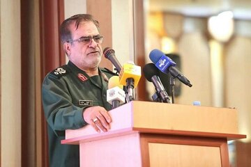 فرهنگ عاشورا رمز پیروزی ملت ایران در دفاع مقدس بود