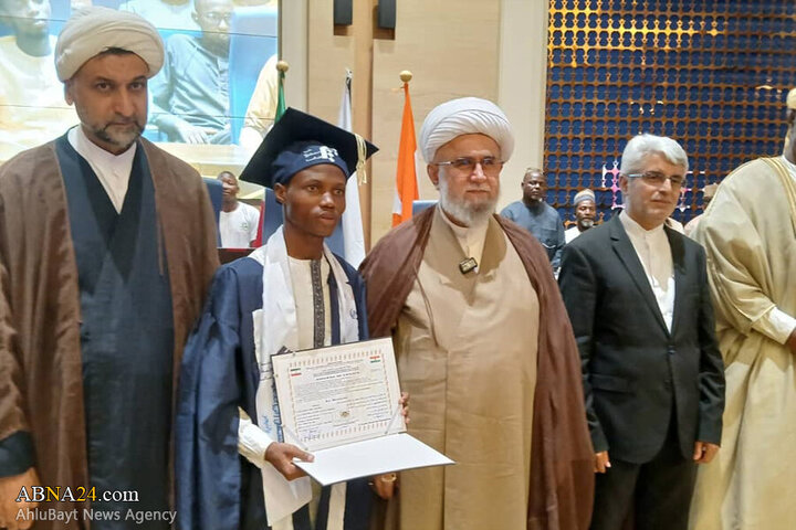 تقرير مصور/ الأمين العام للمجمع العالمي لأهل البيت (ع) يحضر في حفل تخرج طلاب جامعة المصطفى (ص) بالنيجر