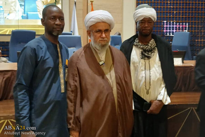 تقرير مصور/ الأمين العام للمجمع العالمي لأهل البيت (ع) يشارك في حفل تتويج مجموعة طلاب بالعمامة في النيجر
