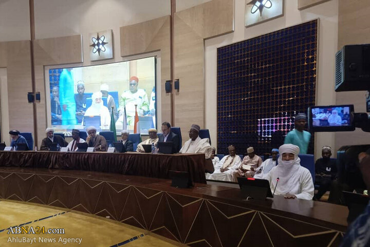 تقرير مصور/ حضور آية الله رمضاني في مؤتمرٌ واسع  للمبلغين وخريجي الجامعات الإسلامية في النيجر
