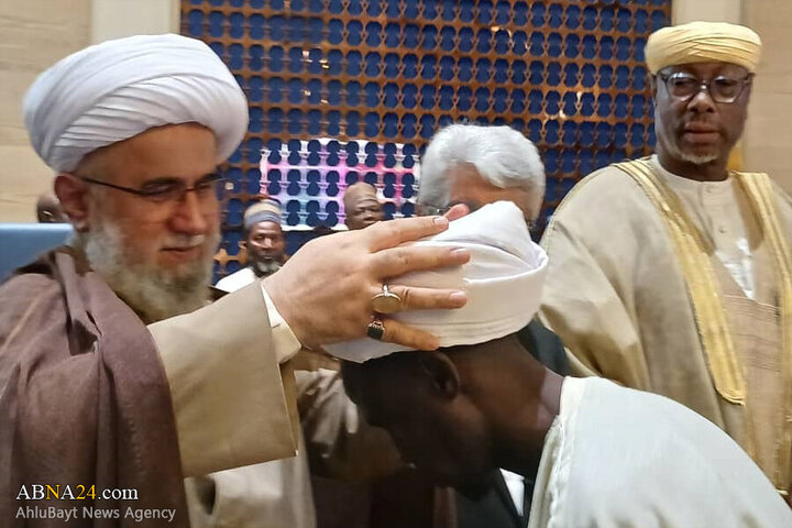 Photos: Turban-wearing ceremony for Seminary students from Niger held by Ayatollah Ramazani