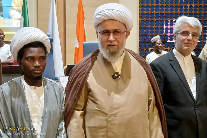 Photos: Turban-wearing ceremony for Seminary students from Niger held by Ayatollah Ramazani