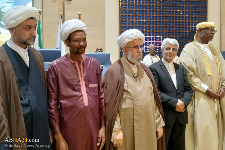 Photos: Turban-wearing ceremony for Seminary students from Niger held by Ayatollah Ramazani
