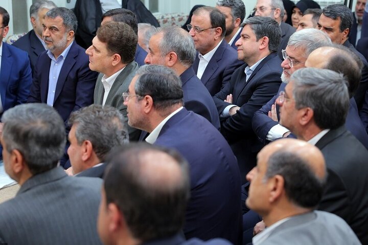 Photos: Imam Khamenei meets with Iran's Interior Minister and governors