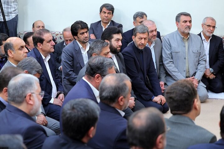 Photos: Imam Khamenei meets with Iran's Interior Minister and governors