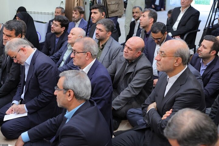 Photos: Imam Khamenei meets with Iran's Interior Minister and governors