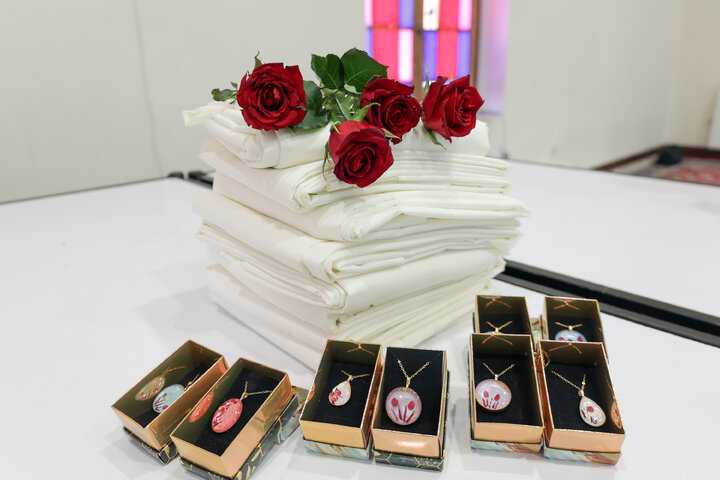 دوخت و اهدای ۲۰ چادر عروس توسط باشگاه اجتماعی گوهرشاد