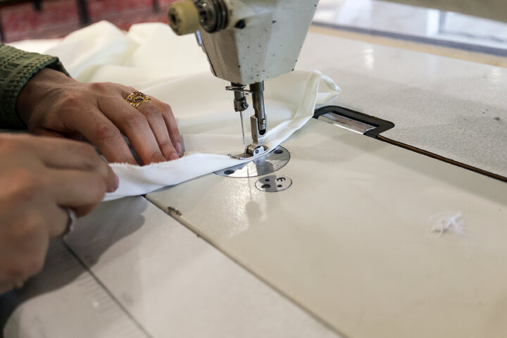 دوخت و اهدای ۲۰ چادر عروس توسط باشگاه اجتماعی گوهرشاد