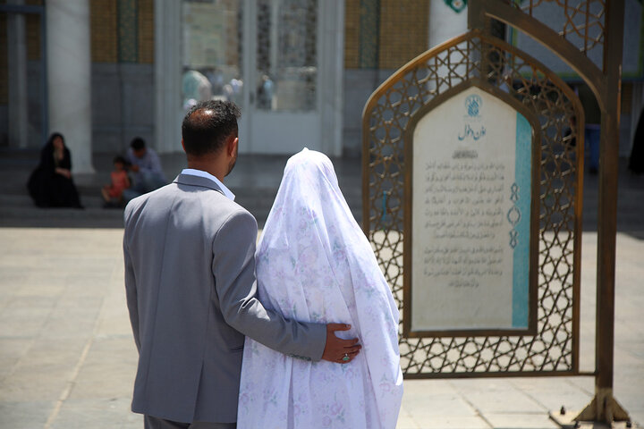 عکس خبری | آغاز زندگی مشترک بیش از ۴۰ زوج جوان در حرم حضرت فاطمه معصومه(س)