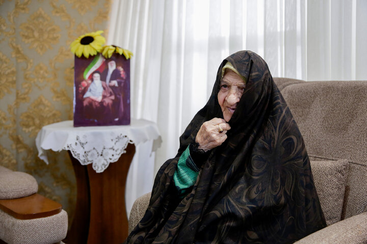 گزارش تصویری | دیدار تولیت آستان قدس رضوی با خانواده شهدا