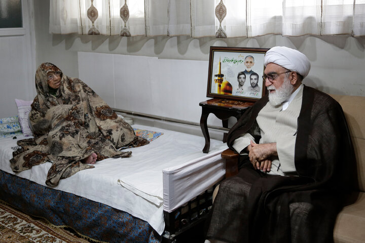 گزارش تصویری | دیدار تولیت آستان قدس رضوی با خانواده شهدا