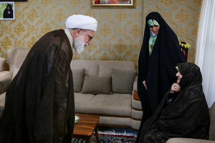 گزارش تصویری | دیدار تولیت آستان قدس رضوی با خانواده شهدا