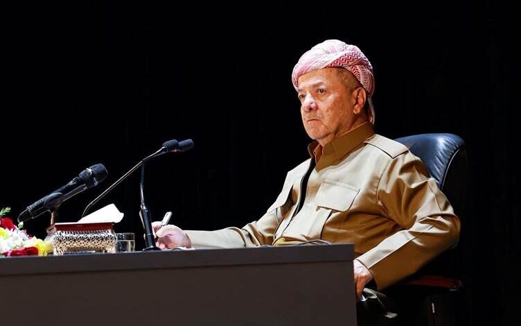 كردستان على مفترق الطرق.. بارزاني يلوح بورقة الانفصال بعد توقف الرواتب