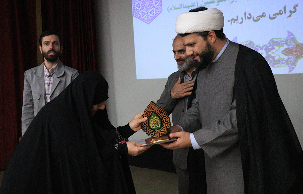 تقدیر از ۱۱۰ خانه قرآنی فعال محله سلیمانداراب رشت