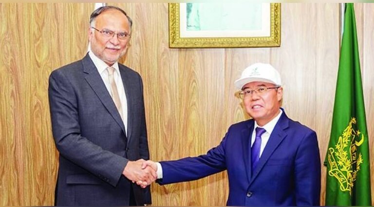 چین نے ہر نازک وقت میں پاکستان کا چٹان کی مانند ساتھ دیا، احسن اقبال چین نے ہر نازک وقت میں پاکستان کا چٹان کی مانند ساتھ دیا، احسن اقبال