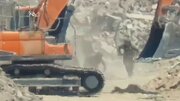 فيديو |  القسام تنشر مشاهد من قنص واستهداف جنود العدو في محور التوغل بحي الشجاعية