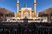تقرير مصور /  العتبة العلويّة المقدّسة تسلّم رايات الغدير لهيئات ومؤسّسات عراقية وعالمية
