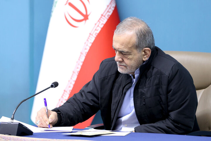 پیام تبریک رئیس جمهور به «ریحانه مبینی» برای کسب مدال طلا در دو و میدانی آسیا