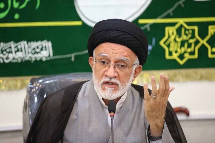 روحانیون و مذهبی‌ها از سیاه‌نمایی در مقوله حجاب پرهیز کنند/ غدیر باید عامل وحدت باشد