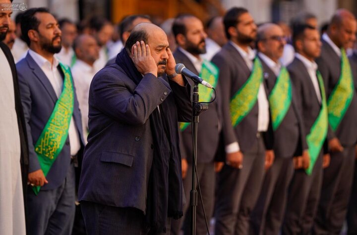 العتبة العلويّة المقدّسة تسلّم رايات الغدير لهيئات ومؤسّسات عراقية وعالمية
